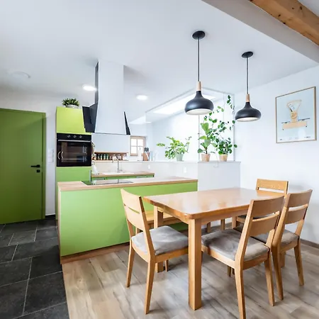 Vineyard Kraljevi Koticek Tatil Evi Trebnje