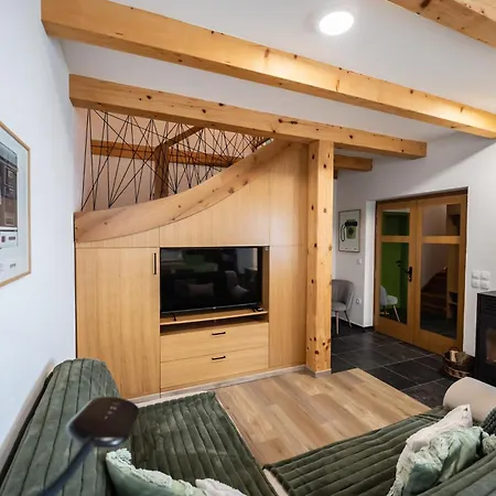 Počitniška hiša Vineyard Kraljevi Koticek *