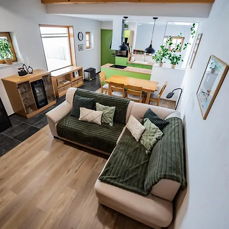 Počitniška hiša Vineyard Kraljevi Koticek *