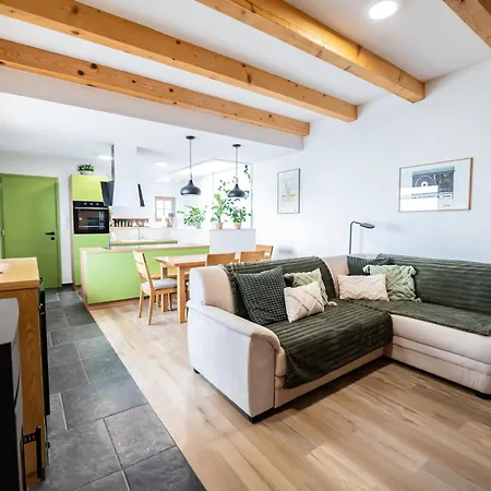 Počitniška hiša Vineyard Kraljevi Koticek Trebnje